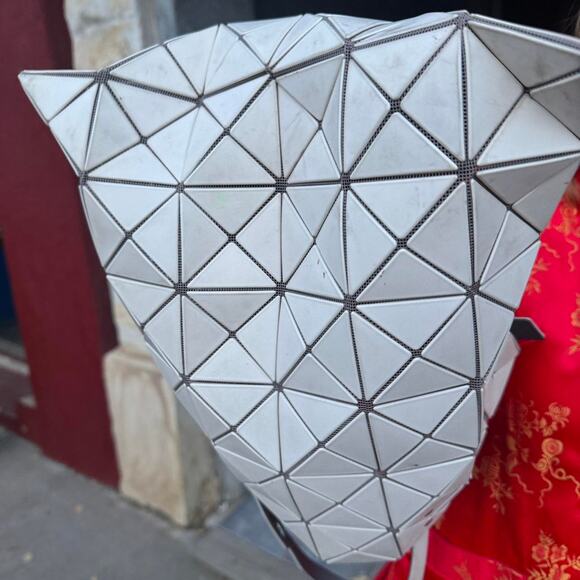BAO BAO ISSEY MIYAKE Lucent Basic Crossbody Bag - White  Issey Miyake Bao Bao Lucent White Geometric Tote Rare Sculptural Futuristic Bag